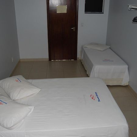 Pousada Santana - Trindade Goiás Habitación foto